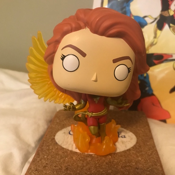 🔥Marvel X-Men Dark Phoenix 🐦🔥 funko pop 413, comic book & Merch - Picture 2 of 9
